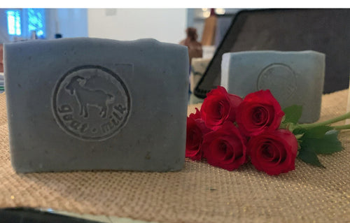 Farm Fresh Bergamot with Jasmine, Cedar and Frankincense make this soap a hit!  Perfect harmony and balance.